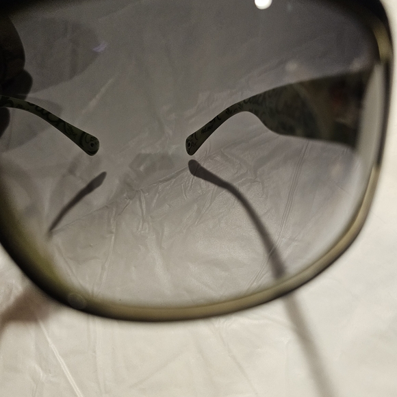 Coach Ginger & Black Sunglasses With A Brown Patterned Hard Shell Case - Picture 14 of 16